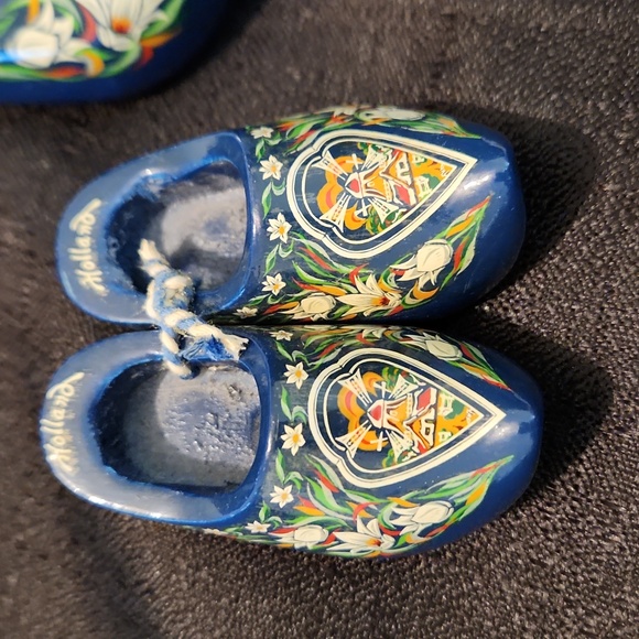 VINTAGE MINI DUTCH BLUE HAND PAINTED WINDMILL WOODEN CLOGS.HOLLAND - Picture 2 of 6